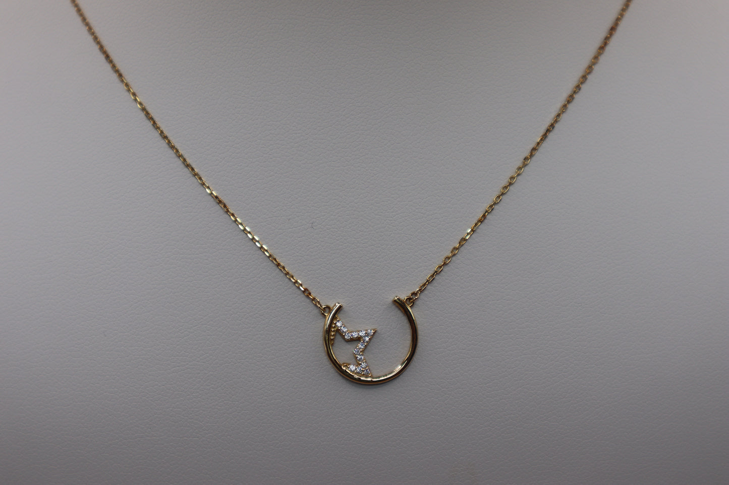 Cadena de estrella con zirconia en oro 14 k !!