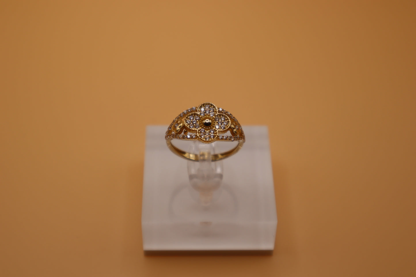 Anillo Van con zirconias en oro 14 k!!