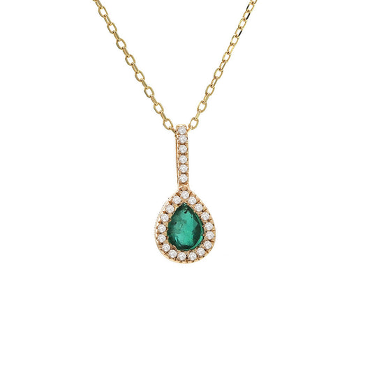 Cadena de diamantes y esmeralda en oro amarillo de 14 kt!!