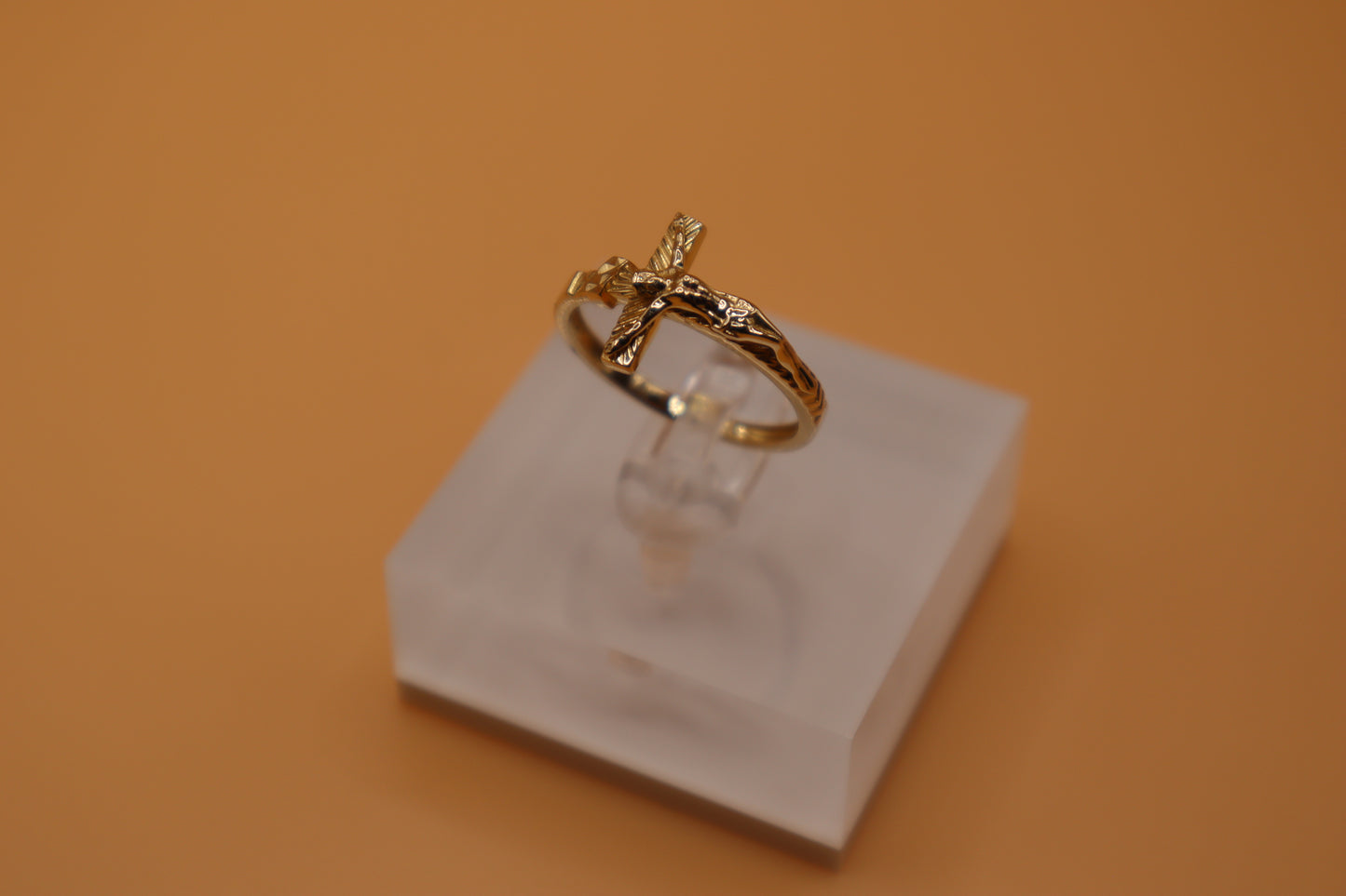 Anillo de cruz