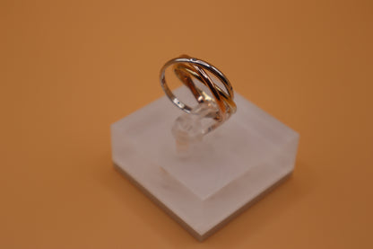 Anillo Trinity en tres tono de oro 14k!!