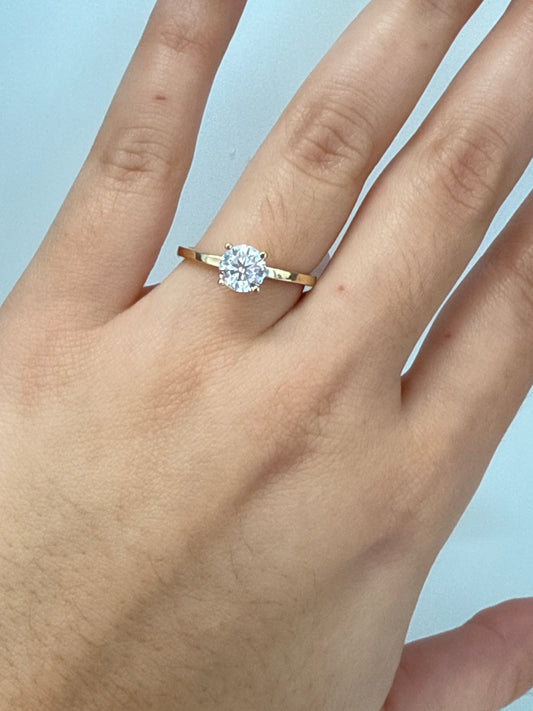 Anillo de compromiso con piedra redonda de Zirconia 14k size 7