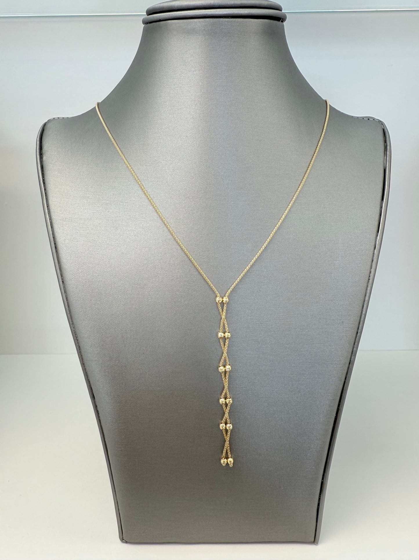 Cadena estilo corbata sólida en oro de 14 kt !!