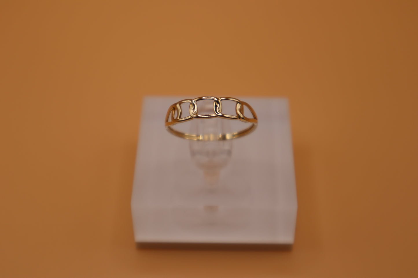 Anillo con diseño de eslabón de cadena en oro 14k!!