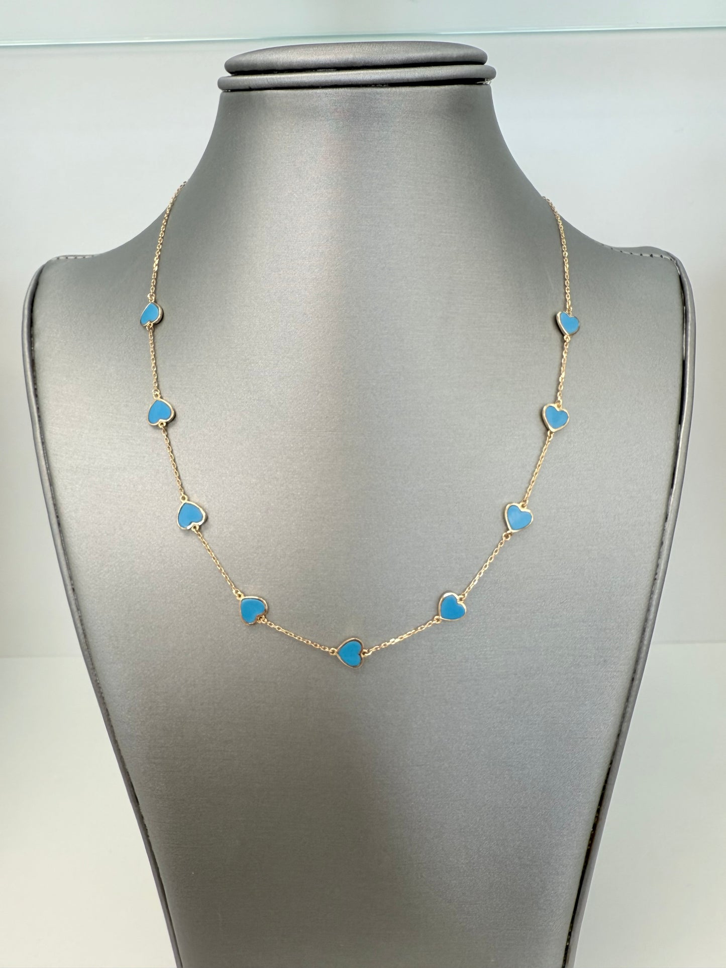 Cadena de corazones azules sólida en 14 kt !