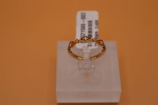 Anillo con diamantes en oro amarillo de 14k!!