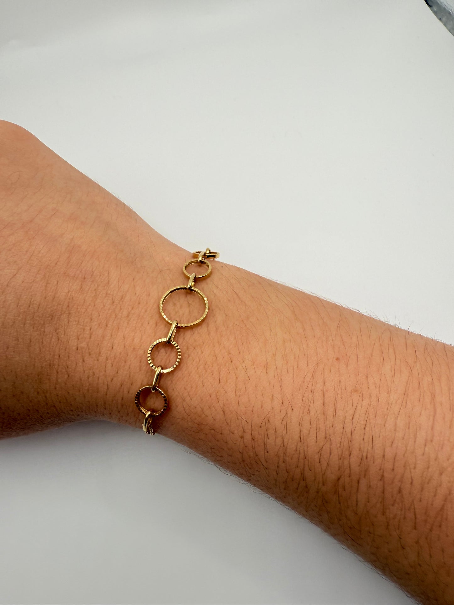 Pulsera de círculos 14k