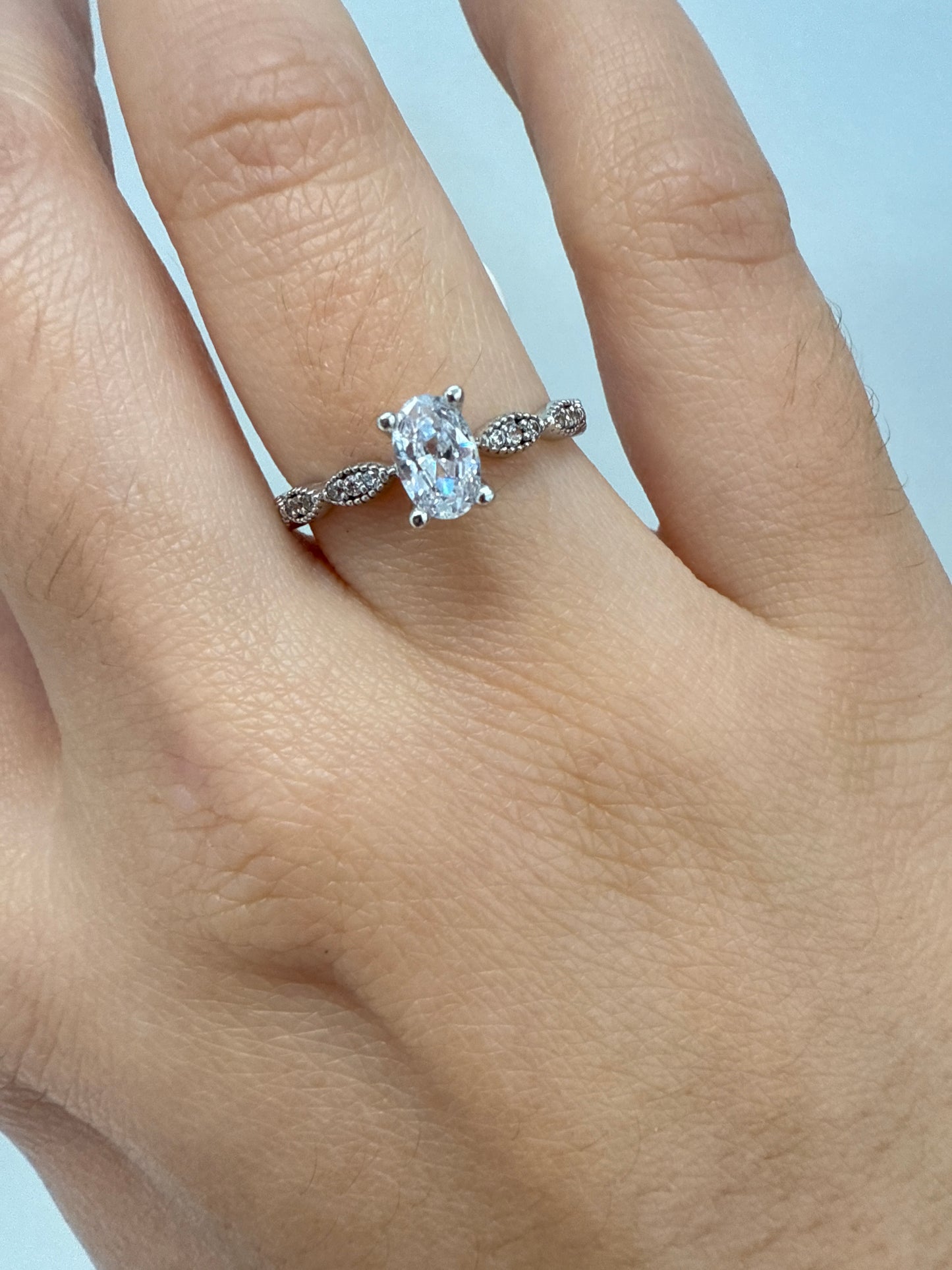 Anillo de compromiso en oro blanco 14k size 6