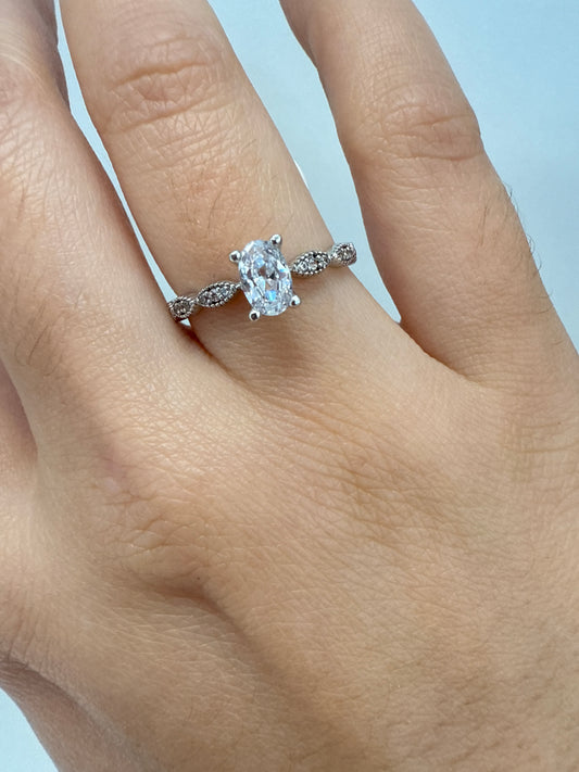 Anillo de compromiso en oro blanco 14k size 6