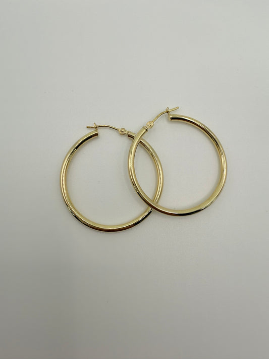 Argollas lisas en oro de 14 kt !!