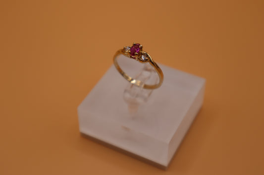 Anillo de oro con piedra rosa en 14k!!