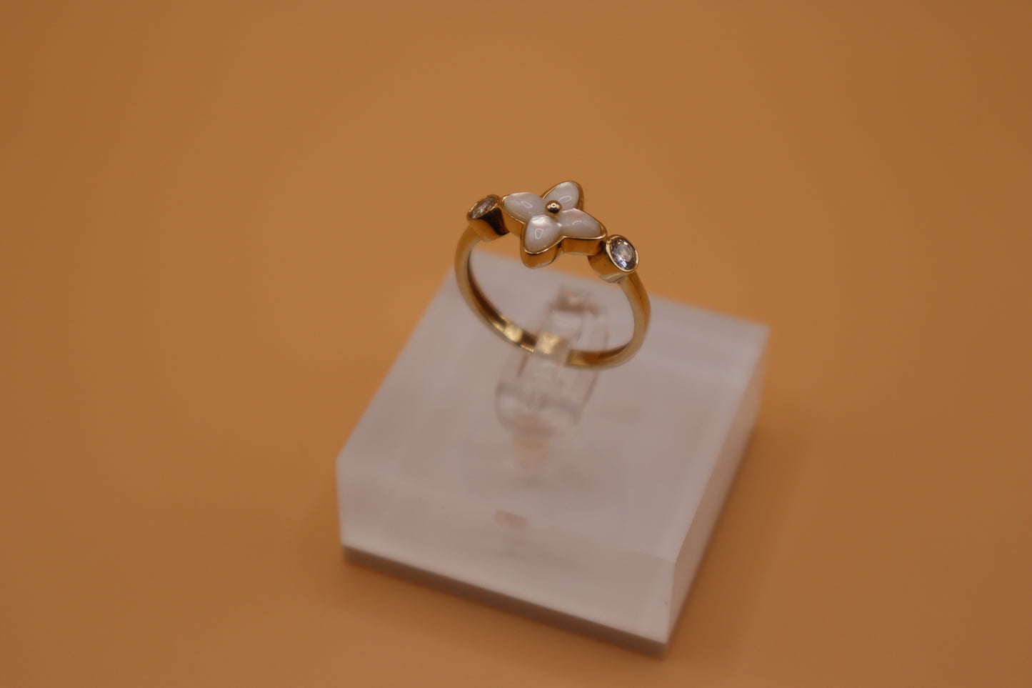 Anillo LV en oro 14k!!