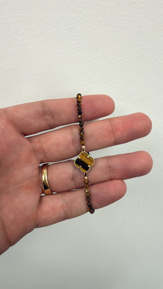 Pulsera de hilo y piedras ojo de tigre naturales y flor Van en 14 kt !!