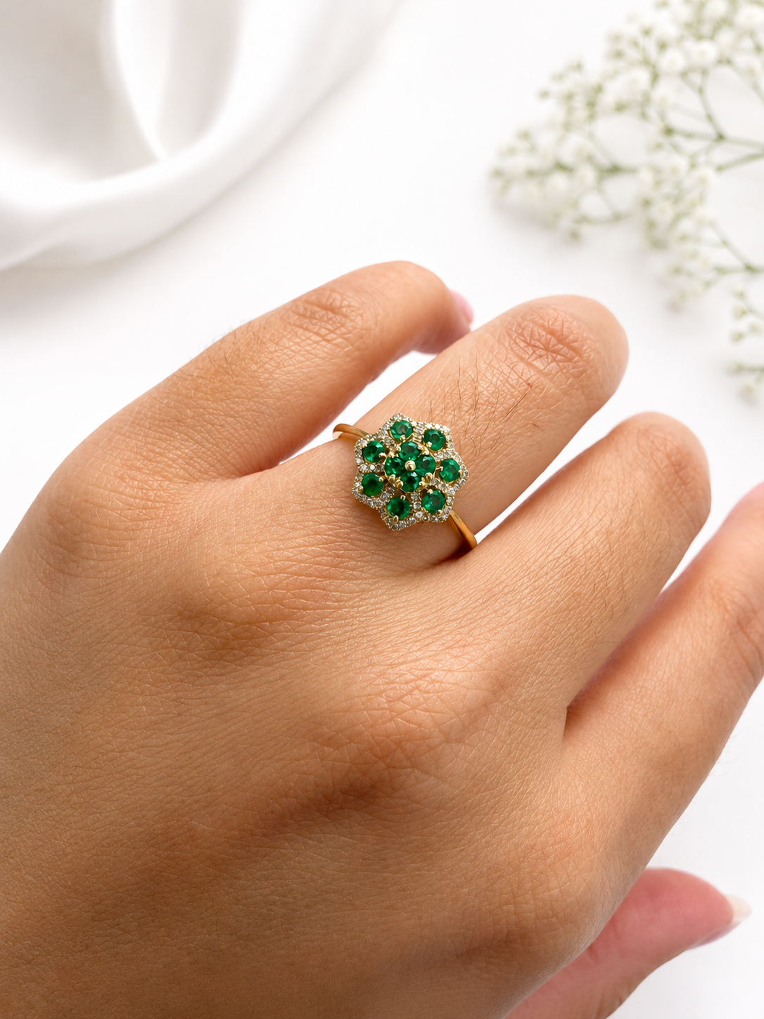Anillo size 6 18k con diamantes naturales y rubí o esmeralda