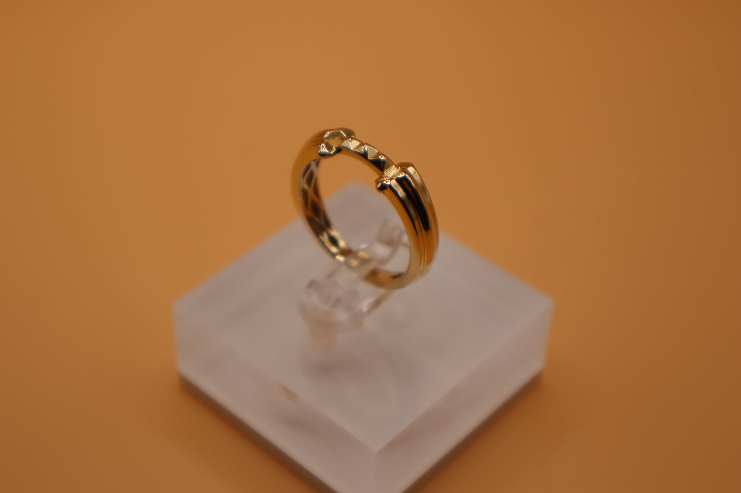 Anillo size 8  14k