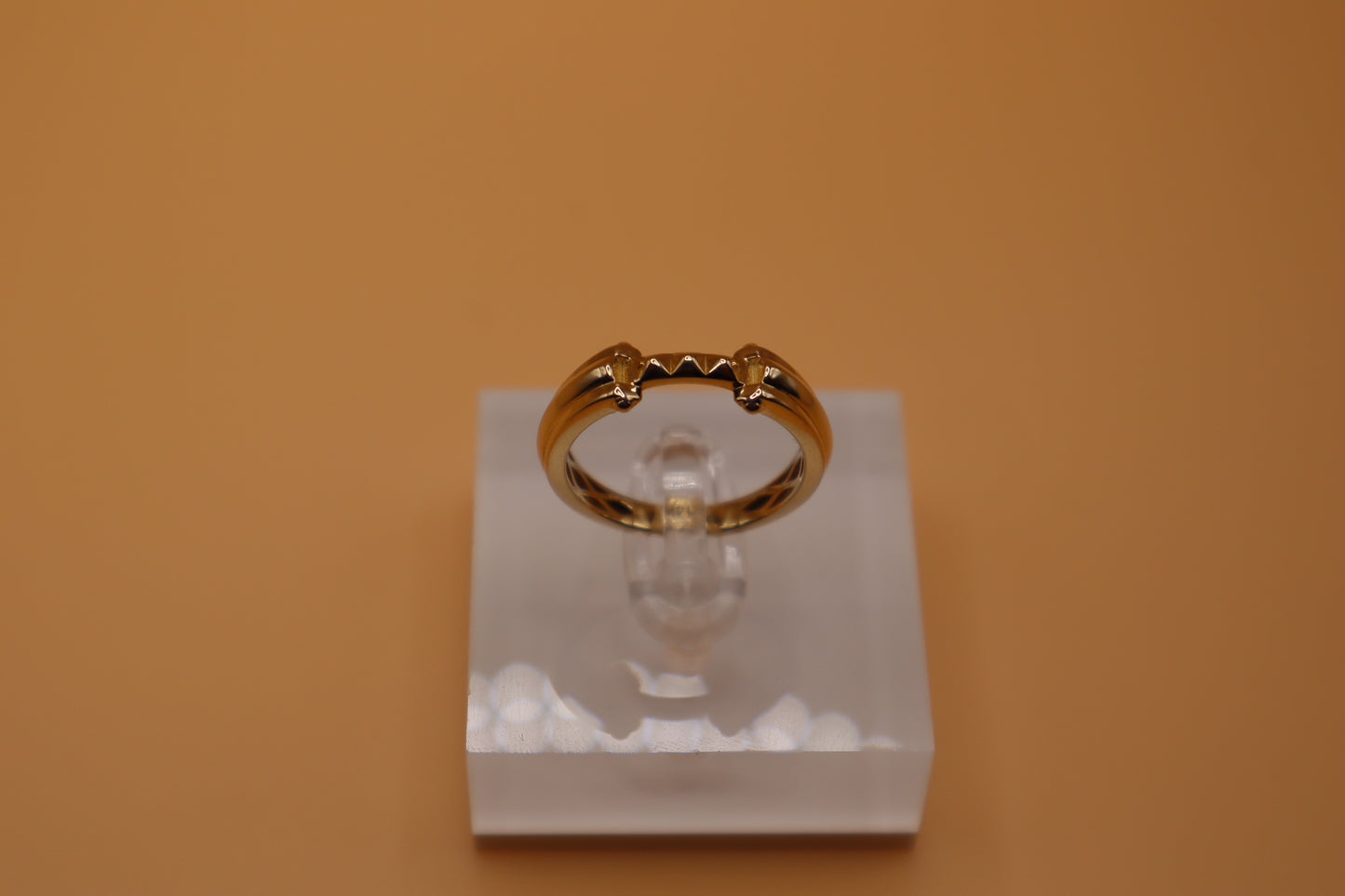 Anillo size 8  14k