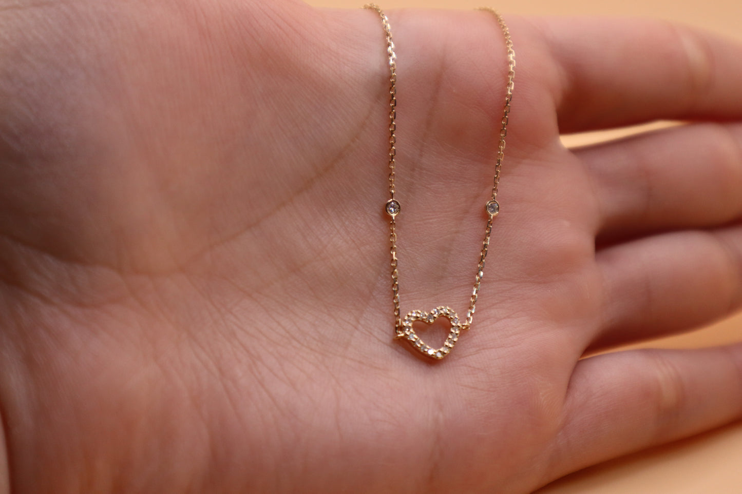 Pulsera de corazón con diamantes 14k