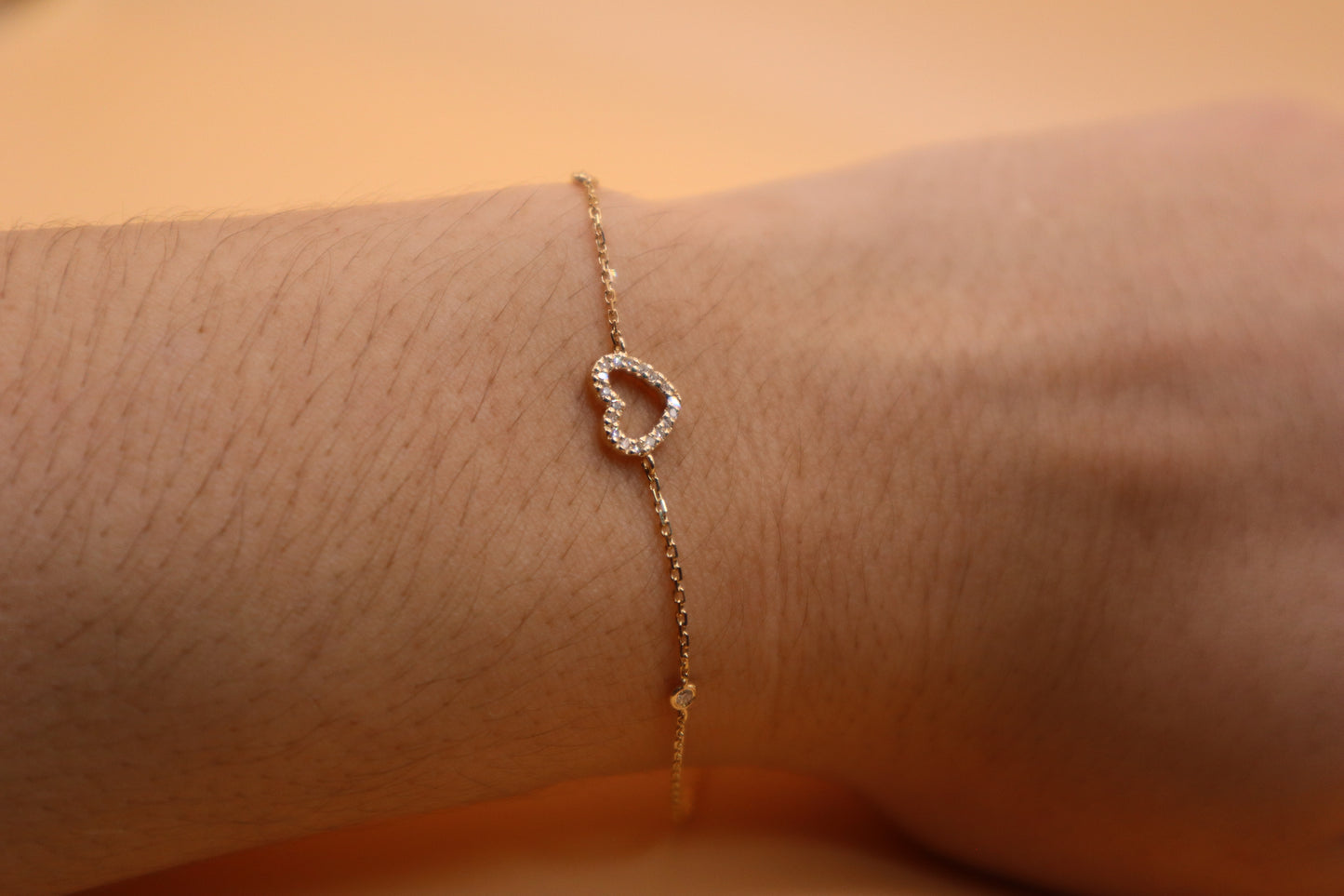 Pulsera de corazón con diamantes 14k